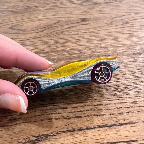 2014 CLEAR SPEEDER Hot Wheels Scale 1/64 Diecast Model Mattel - Picture 4 of 4